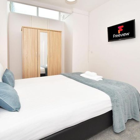 Wistaston House By Yourstays 5 Double Bedrooms And 2 Bathrooms, Great For Groups! Book Now! Crewe Bagian luar foto