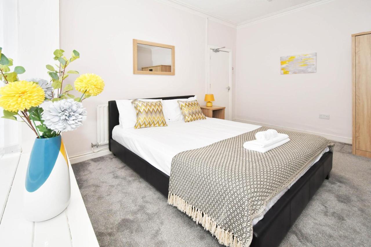 Wistaston House By Yourstays 5 Double Bedrooms And 2 Bathrooms, Great For Groups! Book Now! Crewe Bagian luar foto