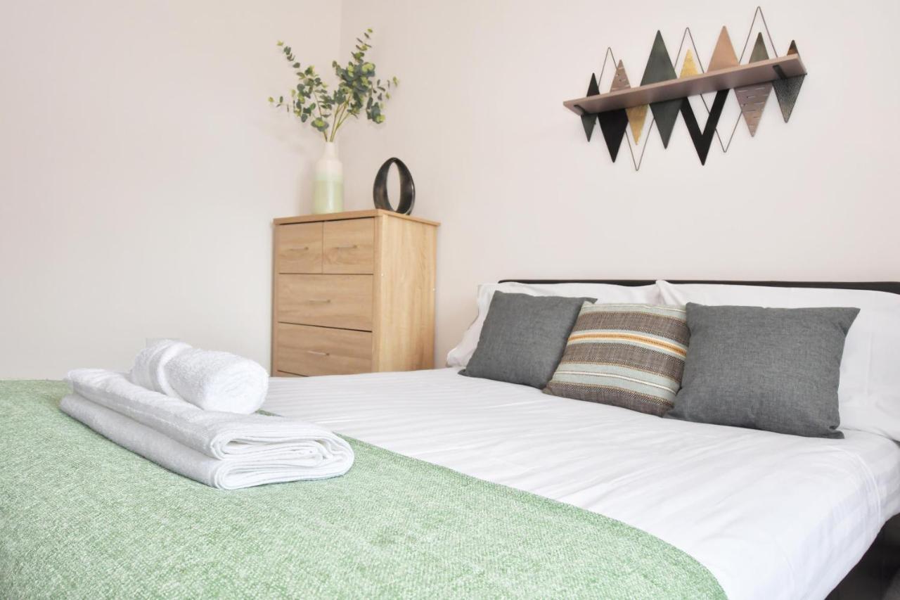 Wistaston House By Yourstays 5 Double Bedrooms And 2 Bathrooms, Great For Groups! Book Now! Crewe Bagian luar foto