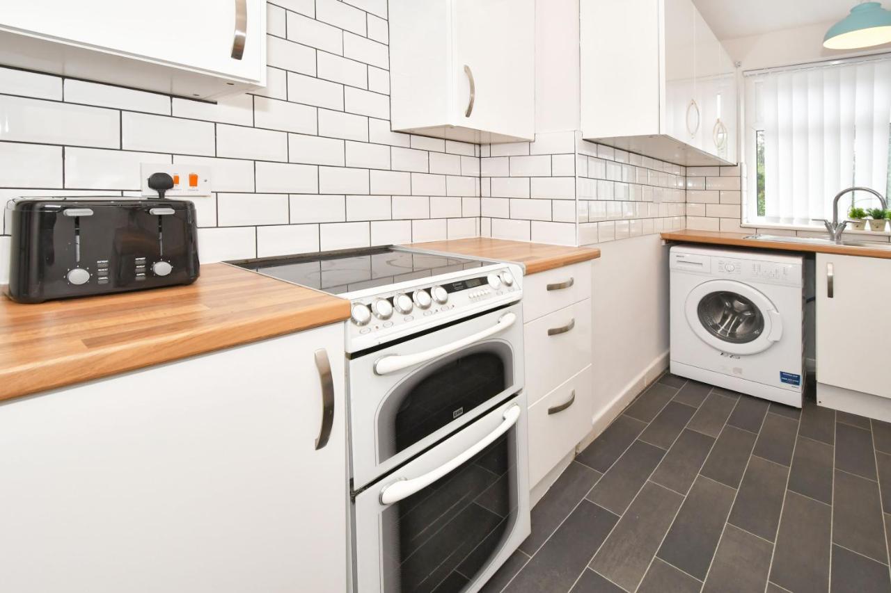 Wistaston House By Yourstays 5 Double Bedrooms And 2 Bathrooms, Great For Groups! Book Now! Crewe Bagian luar foto