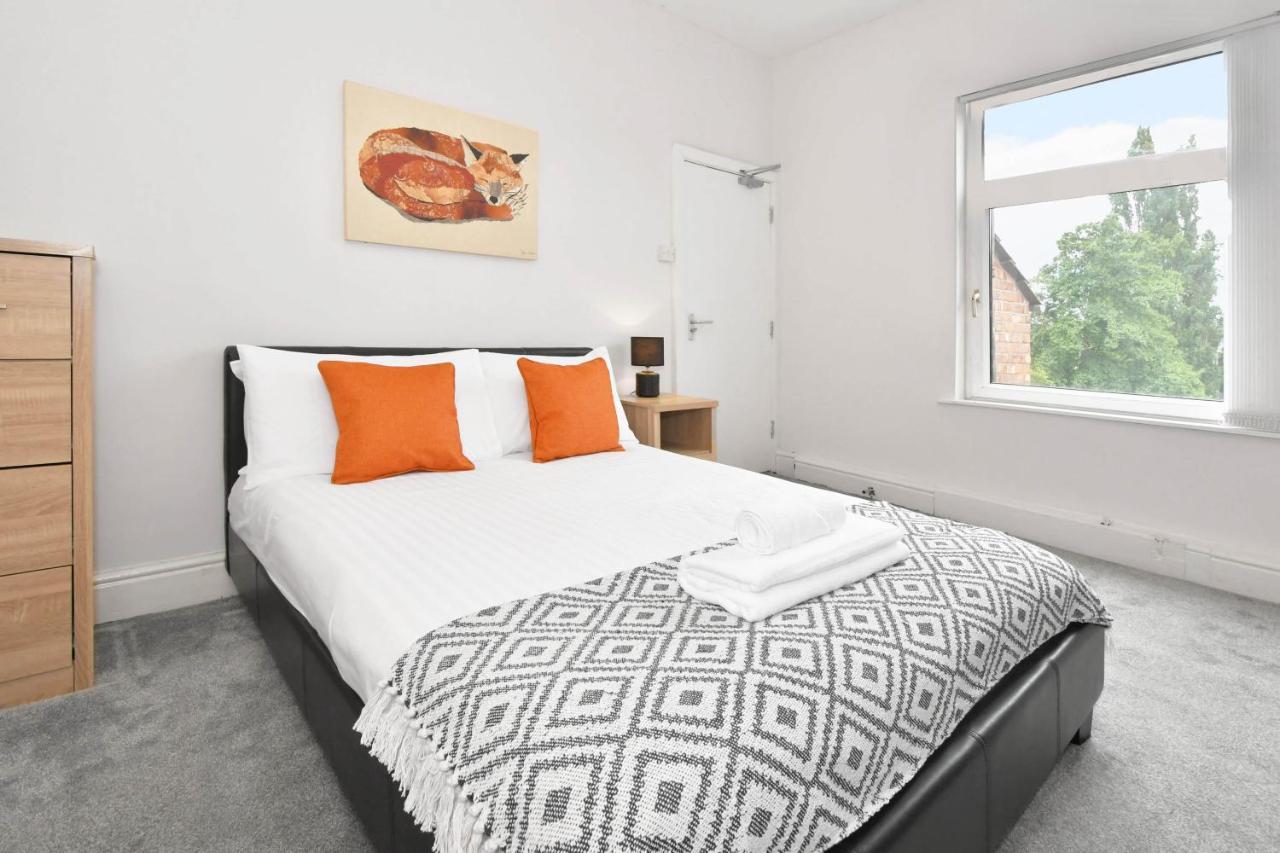 Wistaston House By Yourstays 5 Double Bedrooms And 2 Bathrooms, Great For Groups! Book Now! Crewe Bagian luar foto