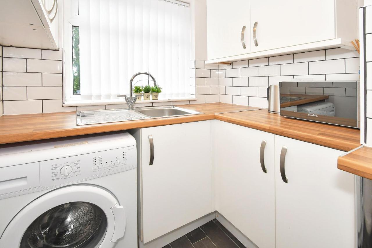 Wistaston House By Yourstays 5 Double Bedrooms And 2 Bathrooms, Great For Groups! Book Now! Crewe Bagian luar foto