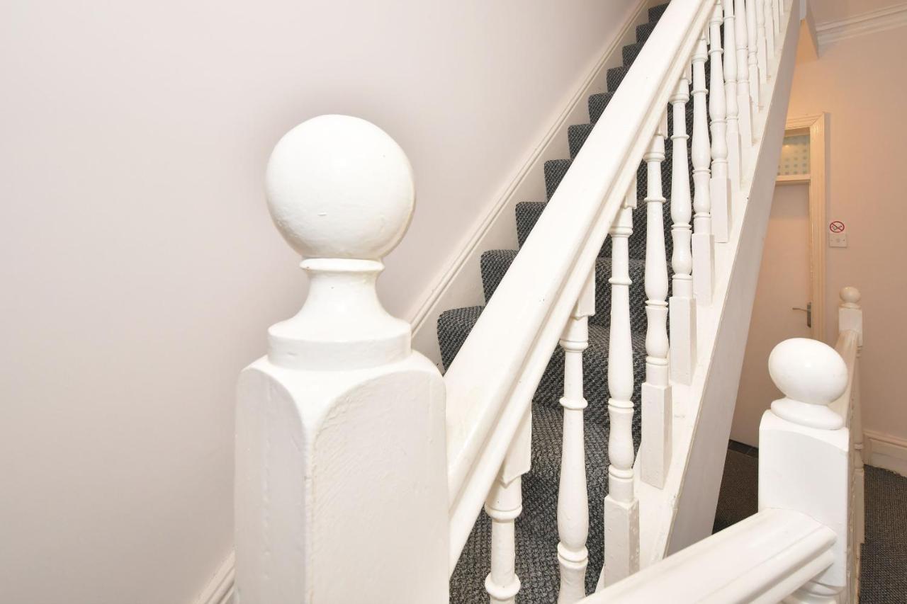 Wistaston House By Yourstays 5 Double Bedrooms And 2 Bathrooms, Great For Groups! Book Now! Crewe Bagian luar foto